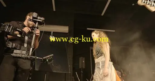 KelbyOne - DSLR Filmmaking Shooting a Music Video的图片1