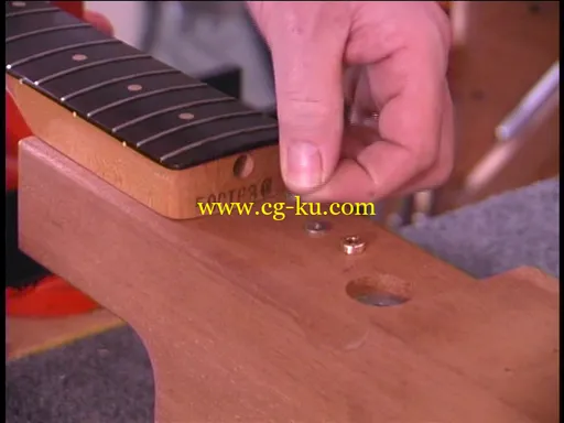 Dan Erlewine’s: Maintenance & Setup For Steel-string Acoustic Guitars – Vol. 1的图片4