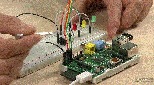 Raspberry Pi für Einsteiger Einfache Anwendungen spielerisch umsetzen的图片1