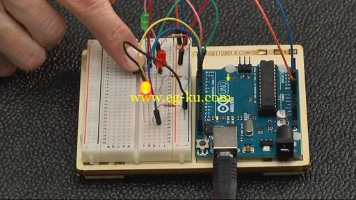 Lynda – Up and Running with Arduino的图片1