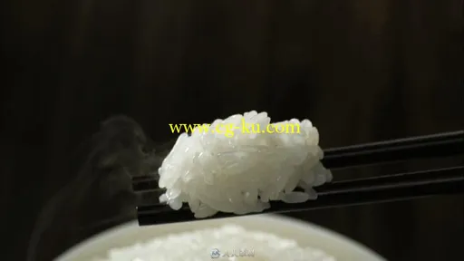 刚出锅大米饭冒着热气视频素材的图片3