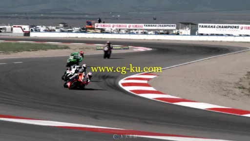 4辆摩托车同赛道竞技视频素材的图片2
