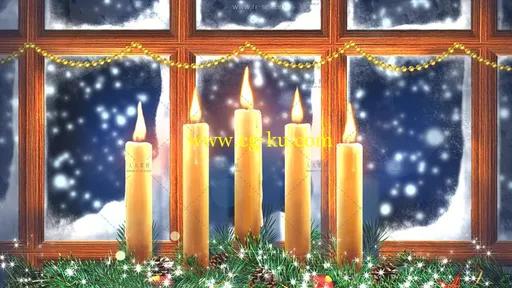 2组圣诞夜蜡烛在窗前燃烧唯美浪漫视频素材的图片2