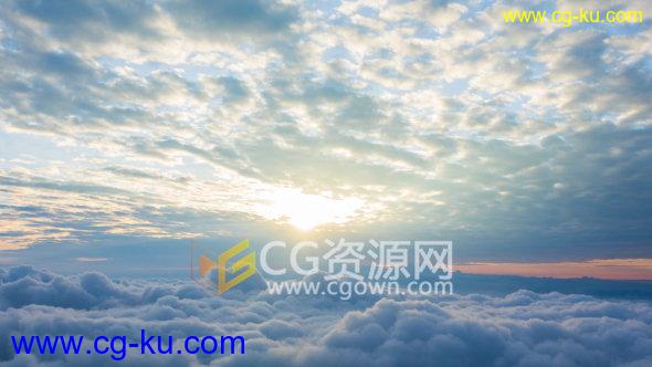 高天空云层升起太阳地平线风景实拍视频素材下载的图片1