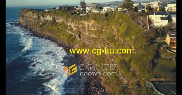 澳大利亚悉尼悬崖上房屋巨浪鸟瞰图航拍摄影视频素材4K的图片1
